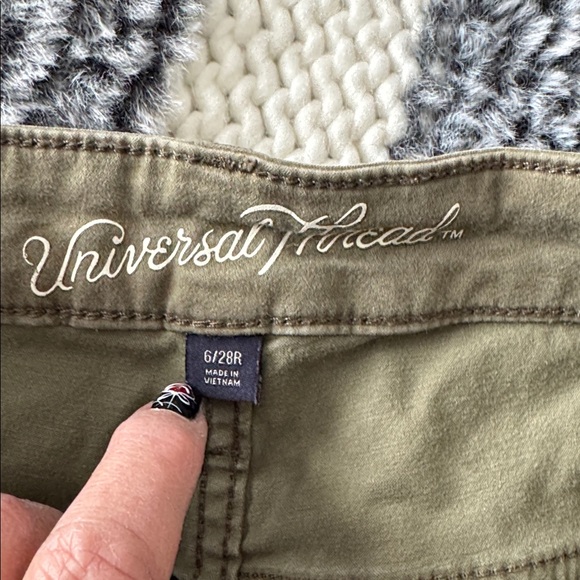Universal Thread Jeans - Picture 3 of 5